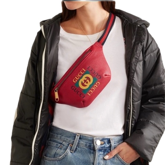 Gucci Leather Logo Print Waist Belt Bag in Hibiscus🌺 Red Authenticity Guaranteed - Picture 2 of 9